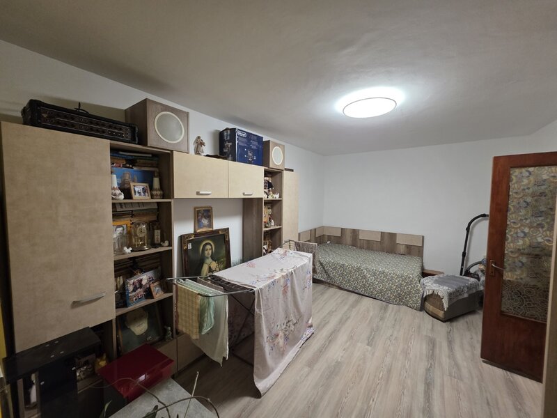 Theodor Pallady, 5 minute metrou 1 Decembrie 1918, pe strada Becatei